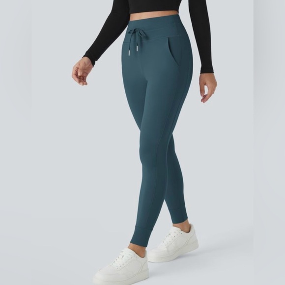 Halara High Waisted Drawstring Side Pocket Joggers NWT - Picture 3 of 5